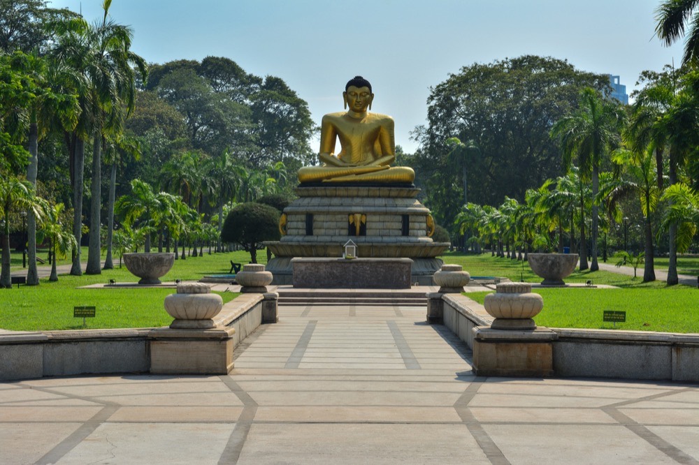 Buddha statue at Viharamahadevi Park, Colombo