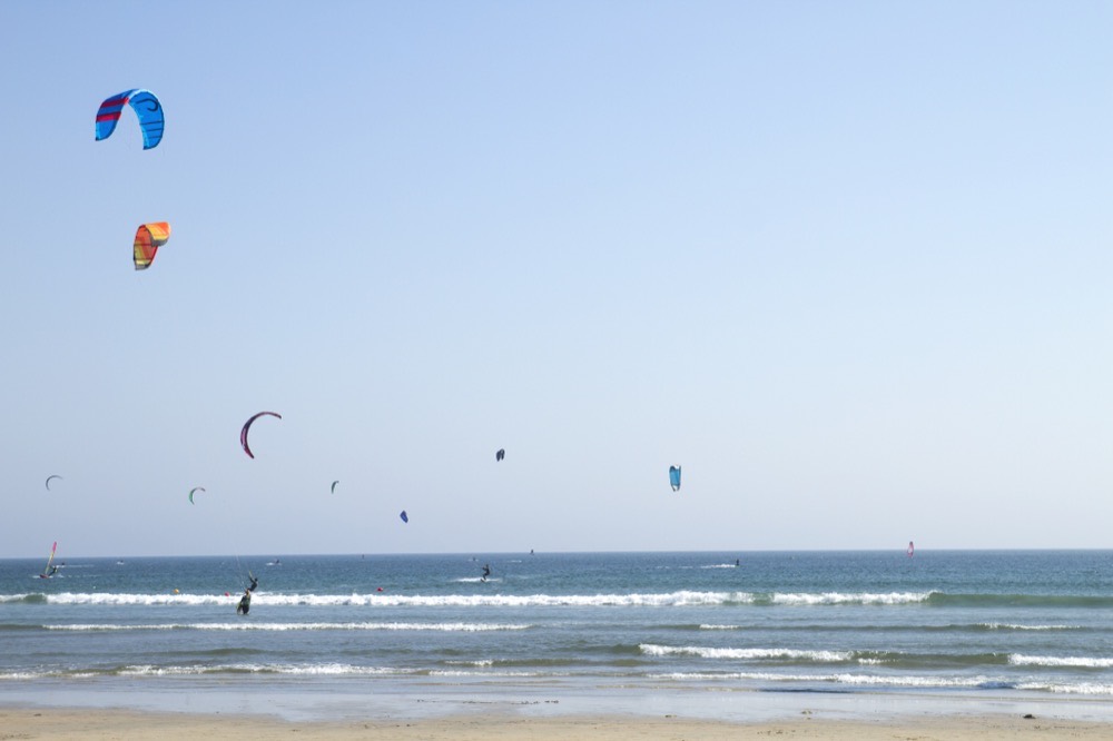 Kitesurfing off Kalpitiya beach