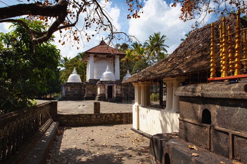 Gadaladeniya Temple, Kandy